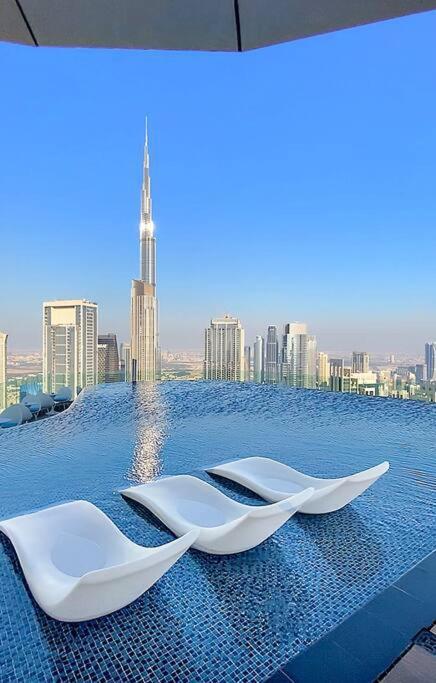 First Class 2br Luxurious High-floor Dubai
